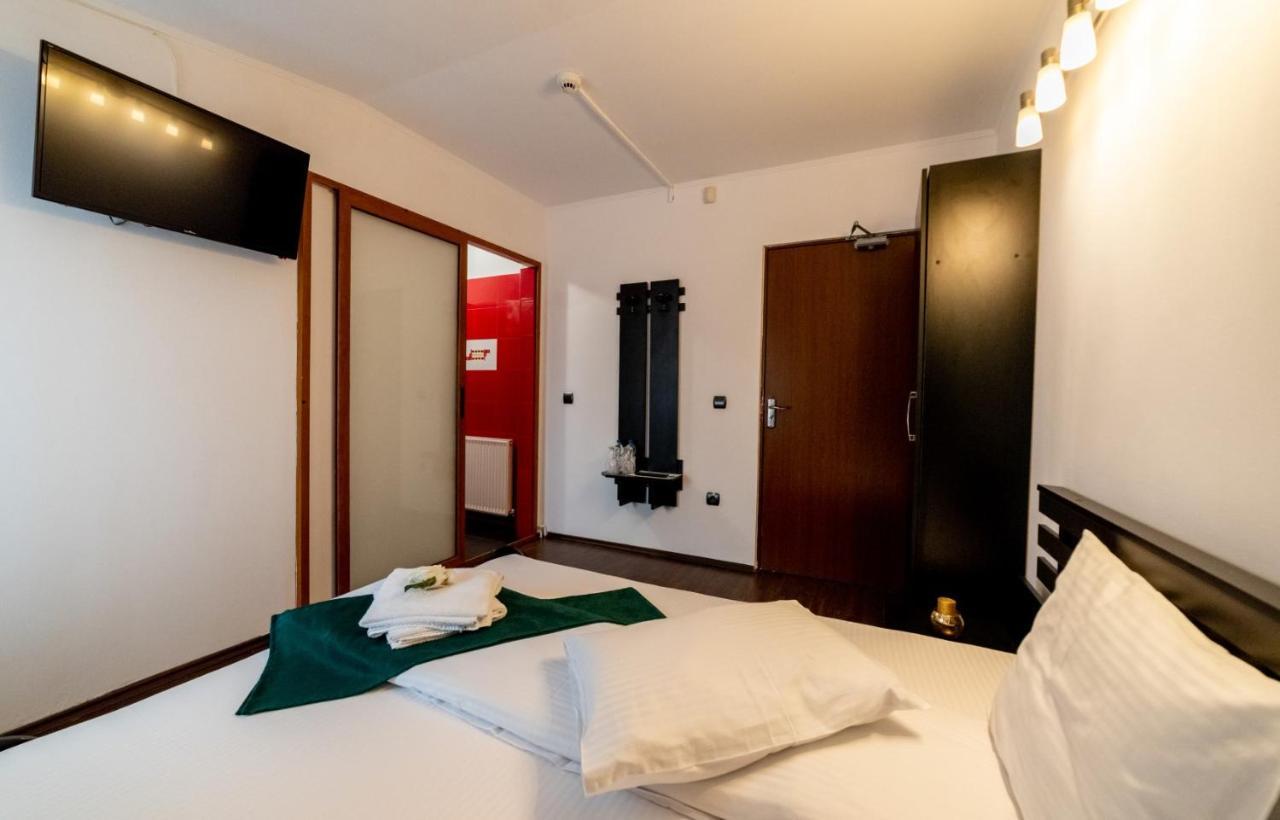 Escala Rooms Ghimbav Ngoại thất bức ảnh