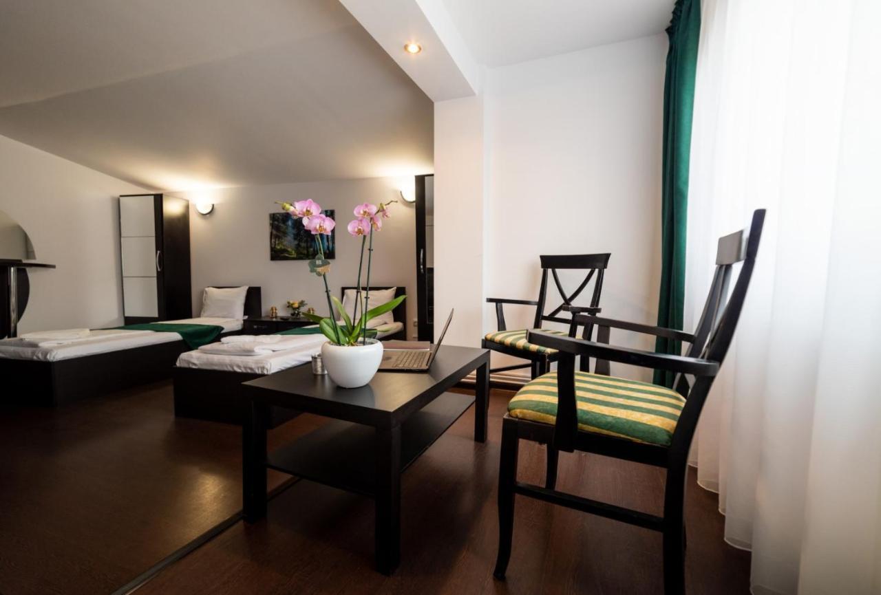 Escala Rooms Ghimbav Ngoại thất bức ảnh