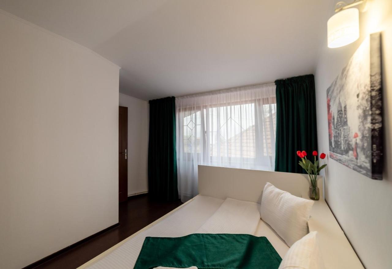 Escala Rooms Ghimbav Ngoại thất bức ảnh