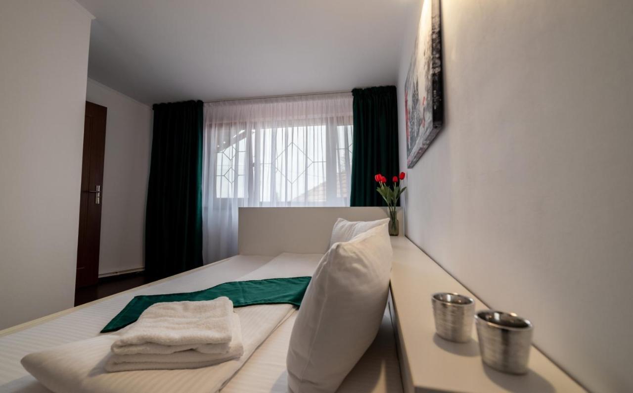 Escala Rooms Ghimbav Ngoại thất bức ảnh