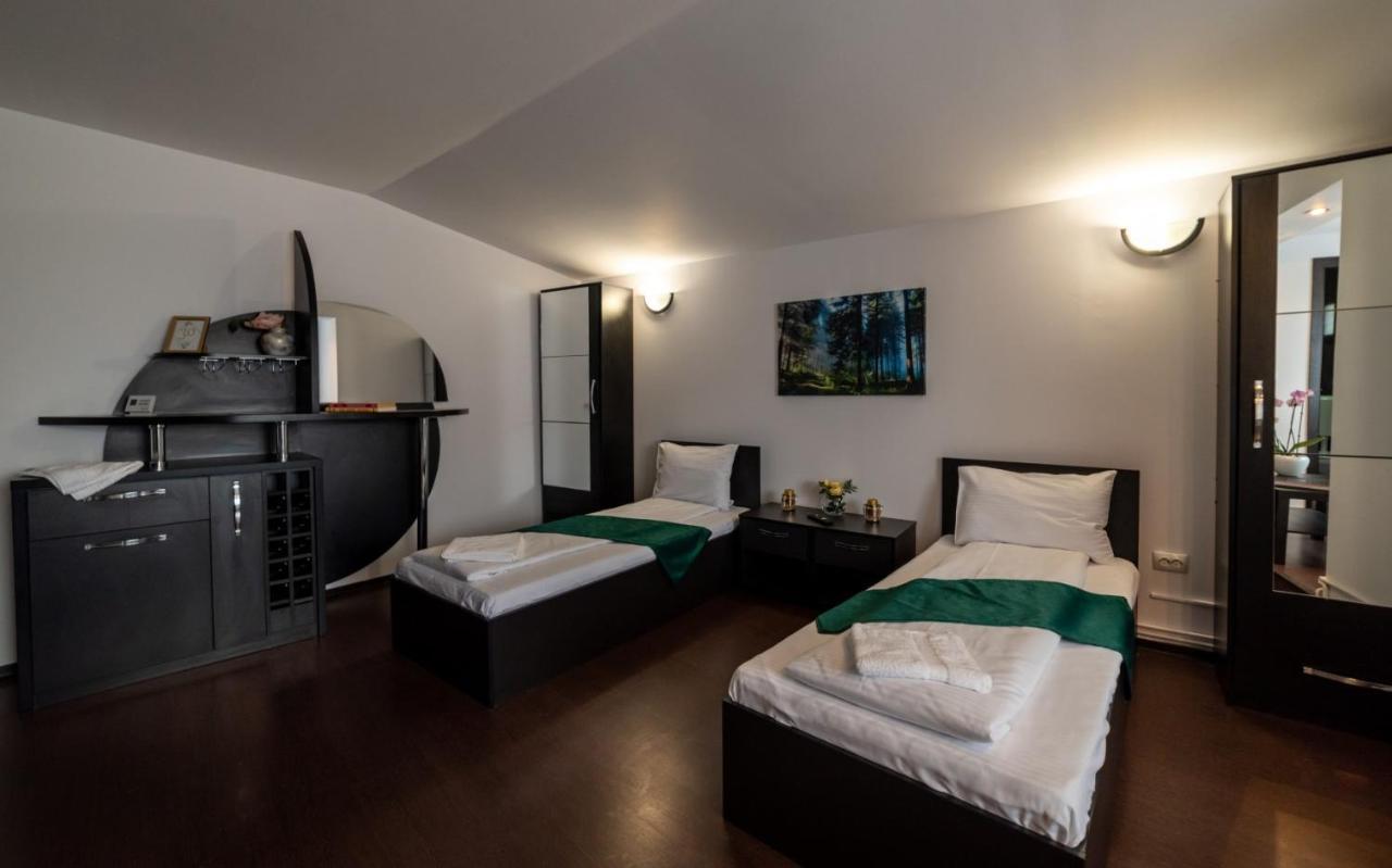 Escala Rooms Ghimbav Ngoại thất bức ảnh