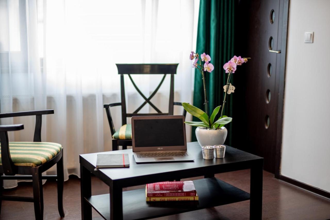 Escala Rooms Ghimbav Ngoại thất bức ảnh