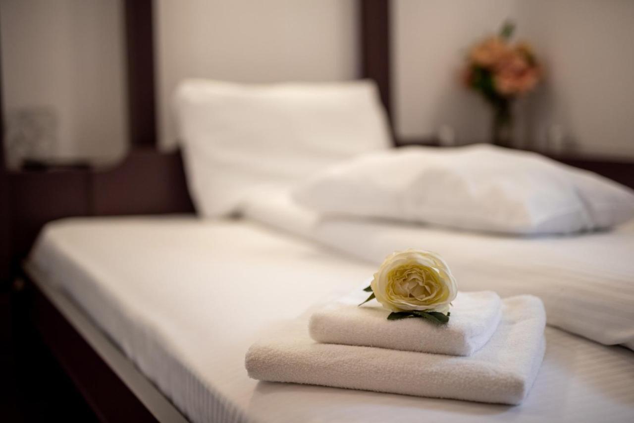 Escala Rooms Ghimbav Ngoại thất bức ảnh