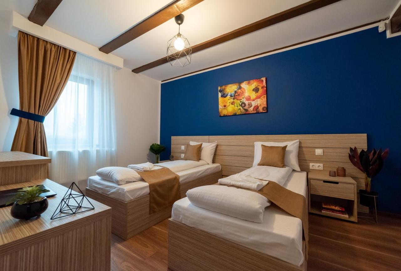 Escala Rooms Ghimbav Ngoại thất bức ảnh