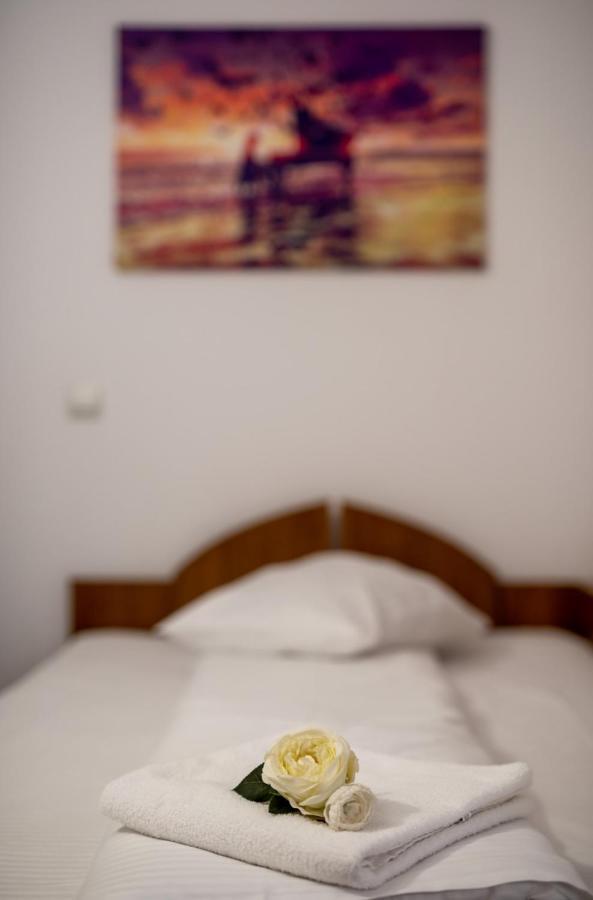 Escala Rooms Ghimbav Ngoại thất bức ảnh