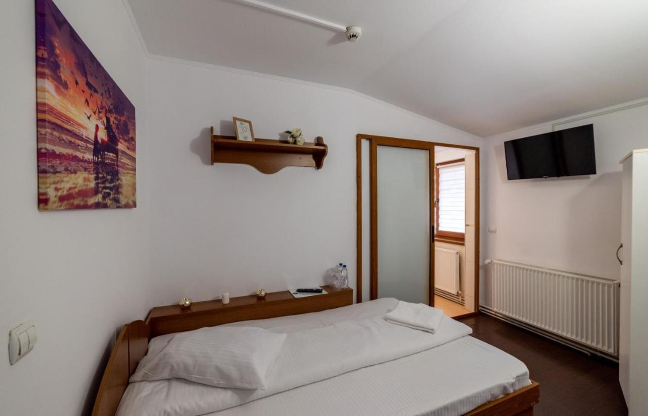 Escala Rooms Ghimbav Ngoại thất bức ảnh