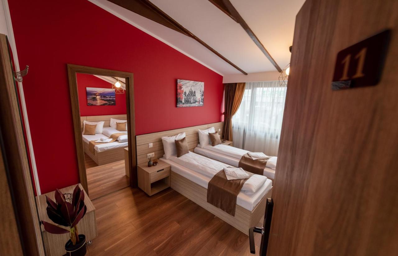 Escala Rooms Ghimbav Ngoại thất bức ảnh