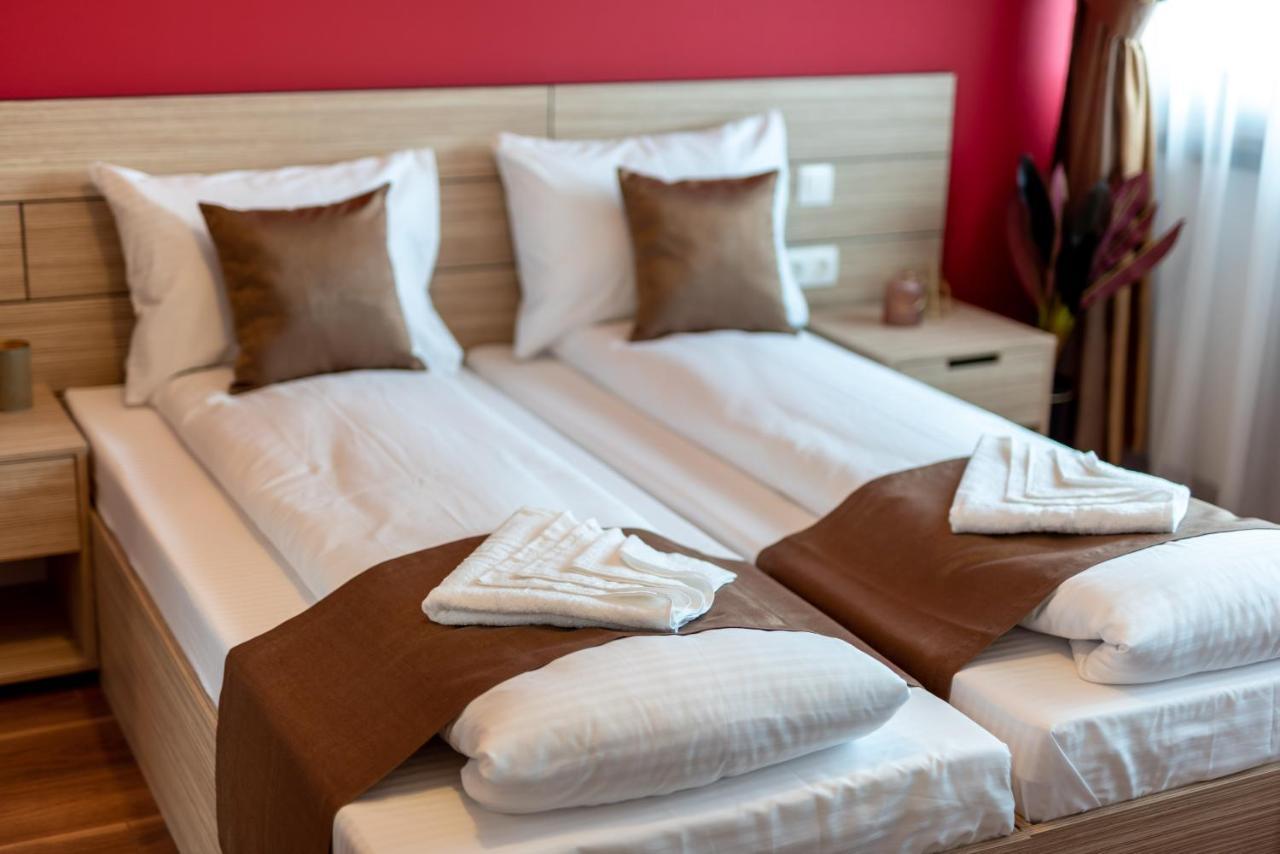 Escala Rooms Ghimbav Ngoại thất bức ảnh